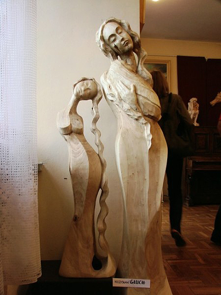 Rzezba w drewnie modernistyczna_Impresje macierzynskie_wysokosc 200cm.jpg